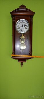 Nástěnné kyvadlové hodiny - 2