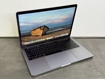 Macbook Pro 13" 2019 i7 / 256GB SSD / 16GB - 2