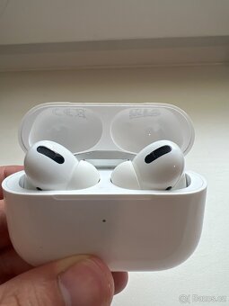 Apple AirPods Pro 1. generace – plně funkční - 2