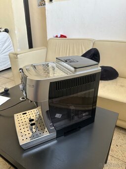 Kavovar Delonghi magnifica smart - 2