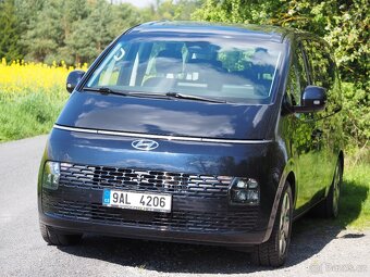 Hyundai Staria,4x4,záruka,panorama,spaní, praktická 9m verze - 2