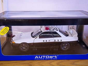 Nissan Skyline R32 Police 1:18 Autoart - 2