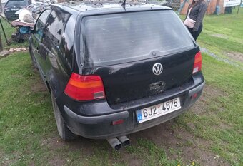Prodám VW golf 4 motor 1.6 benzín 74kw - 2