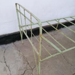 Starožitná, kovová, skládací postel - 2