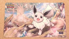 Krásná velká herní podložka Pokemon Eevee 24x60cm - 2