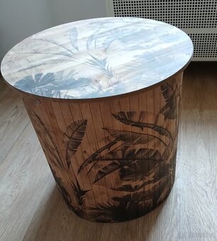 Stolek 40x40 - 2
