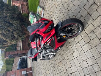 Prodam HONDA CBR 650 R - 2
