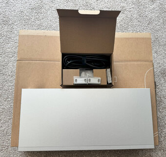 Ubiquiti UniFi Switch 24 PoE - 2