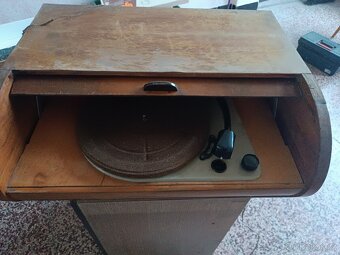 Gramofon retro - 2