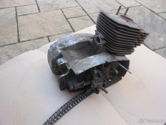 Motor ČZ - 2