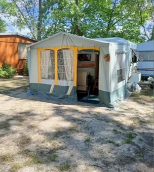 Obytný přívěs, menší karavan - 2