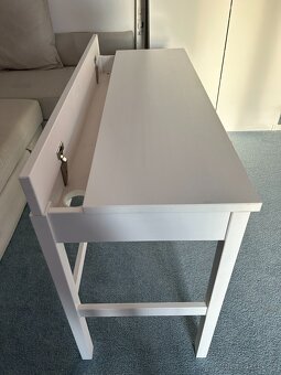 Toaletní stolek IKEA - 2