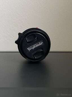 Voigtländer Color-Skopar 25mm f/4 pro Leica M s optickým hle - 2