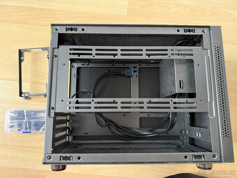 PC Skříň InterTech IM-1 Pocket (mATX, objem ~25L) - 2