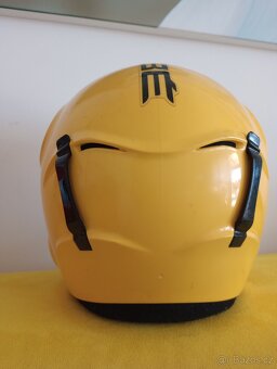 Lyžařská helma - 2