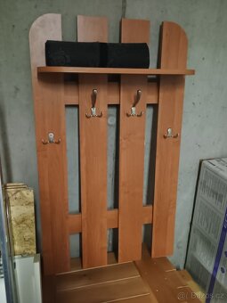 Věšáková stěna - 2