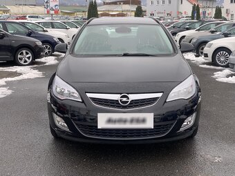 Opel Astra 1.6i ,  85 kW benzín, 2011 - 2