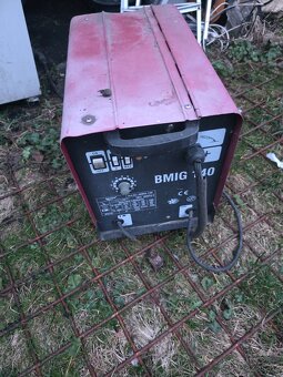 Středne velka svařečka BMÍG 140 - 2