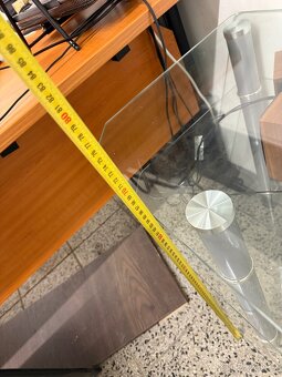 Skleněný televizní stolek TV - 2