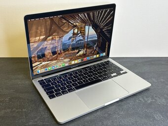 MacBook Pro 13'' 2020 / i5 / 8GB / 256GB SSD - DPH - 2