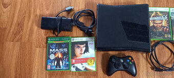 XBOX 360 s 250GB - 2