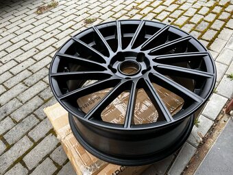Originální alu kola Motec Tornado Mct9 5x120 R19 - 2