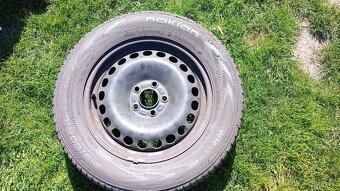 Zimní pneumatiky plus disk a originální kryty 215/60 R16 - 2