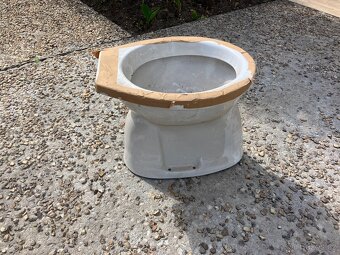 WC keramická mísa starší typ - nové - 2