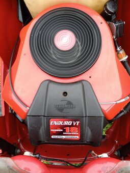 Prodám zahradní traktor MTD 18hp,2 válec, hydro - 2