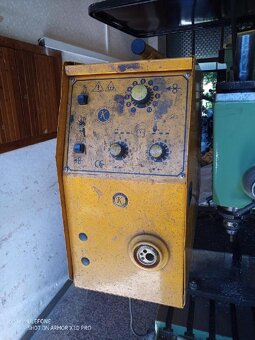 Podavač k co2 svářečce - 2