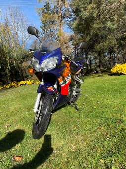 Honda CBR 125 - světlo - 2