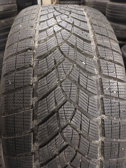 255/50 R21 109H Goodyear UG Performance+ zimní 4ks - 2
