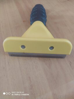 Hřebeny pro psy - 2