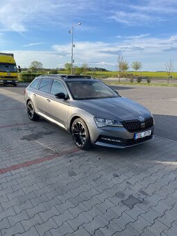 Superb Combi Sportline 4x4 147KW nezávislé topení - 2
