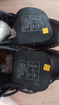Dr. Martens - 2
