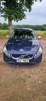 Volvo v60 2011 - 2