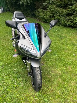 Yamaha R1 - 2