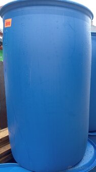 Plastové sudy 220 l - 2