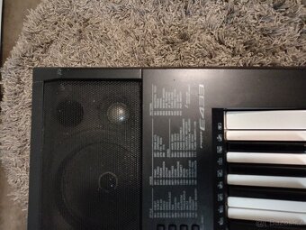 Yamaha PSR e433 - 2