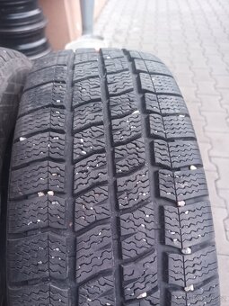 235/65/16C vredestein - 2