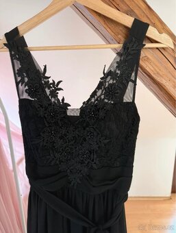 Dámské večerní šaty - 2