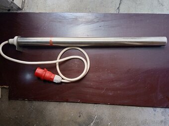 Prodám elektrické topné těleso na 400V,3kw - 2
