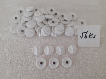 Staré skleněné bílé knoflíky - 2