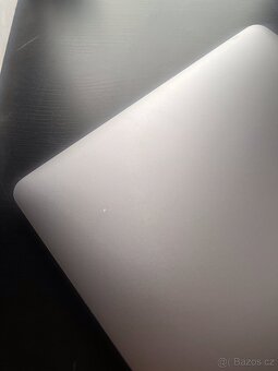 2020 MacBook Pro 13" (Intel i5, 32 GB RAM) - 2