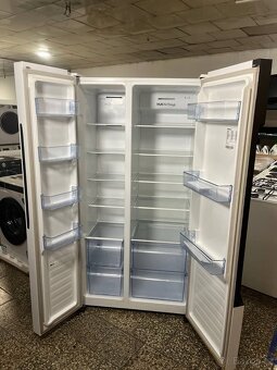 Americká lednická Hisense - 2