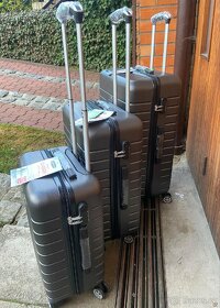 Cestovní kufry - nové - 2