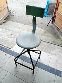 Stará otočná židle - 2