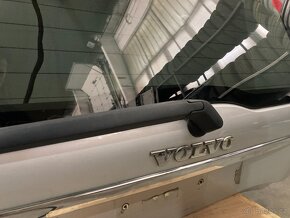 Páté dveře, horní díl, Volvo XC90, kód barvy 42600 - 2