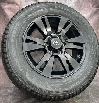 Zimní sada Toyota Land Cruiser F150 265/60R18 Black - 2