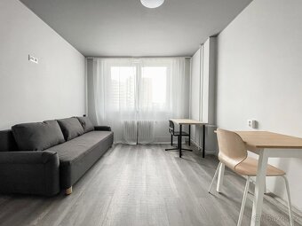 Pronájem byty 1+kk, 26 m2 - Praha - Střížkov, ev.č. S2630 - 2